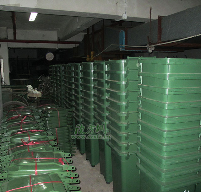 塑料垃圾桶廠家 讓長沙鄉(xiāng)村更清潔