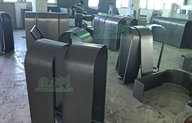 深圳住宅區(qū)(含城中村)垃圾分類玻金塑紙垃圾桶欣方圳焊接車(chē)間